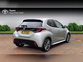 Used Toyota Yaris 2020 for sale - 76673734: Photo