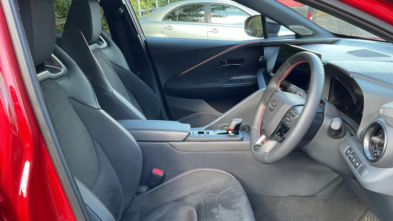 Used Toyota C-HR 2025 for sale - 76680327: Photo 13