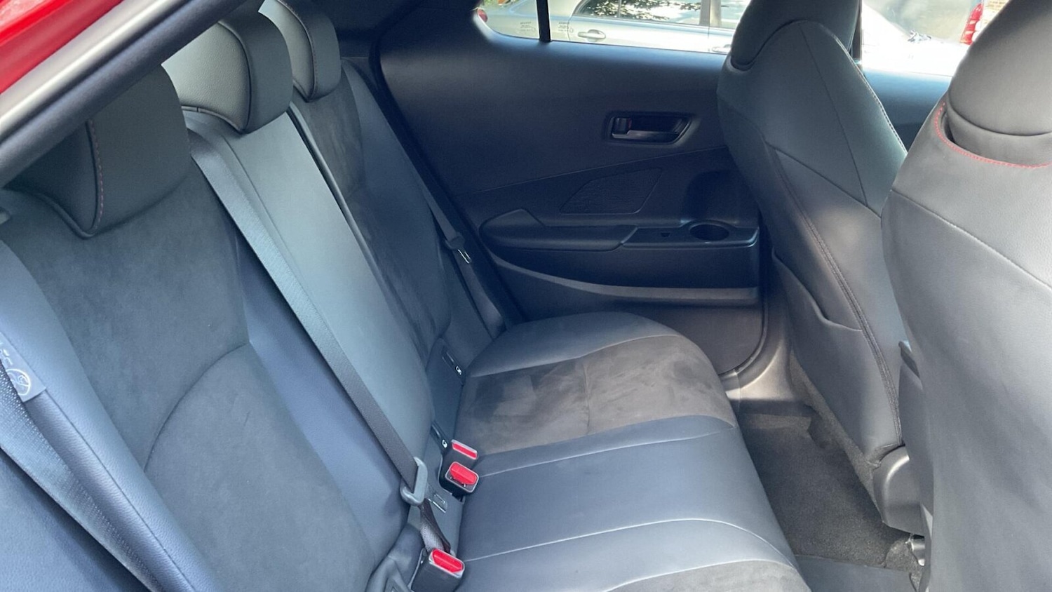 Used Toyota C-HR 2025 for sale - 76680327: Photo 14