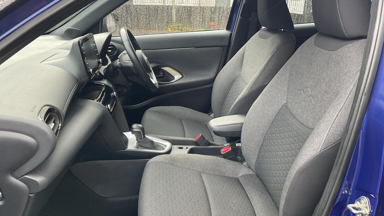 Used Toyota Yaris Cross 2021 for sale - 76674195: Photo 12