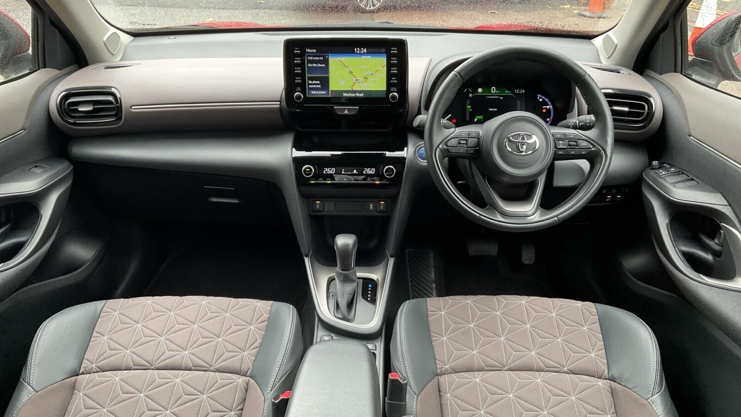 Used Toyota Yaris Cross 2024 for sale - 76677867: Photo 7