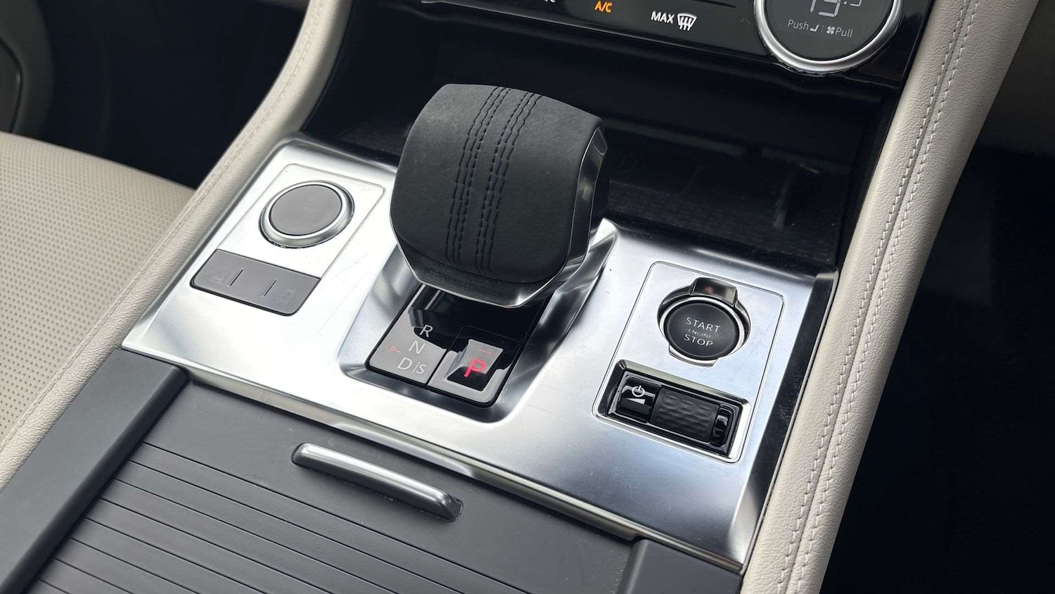 Used Jaguar F-Pace 2023 for sale - 76459935: Photo 13