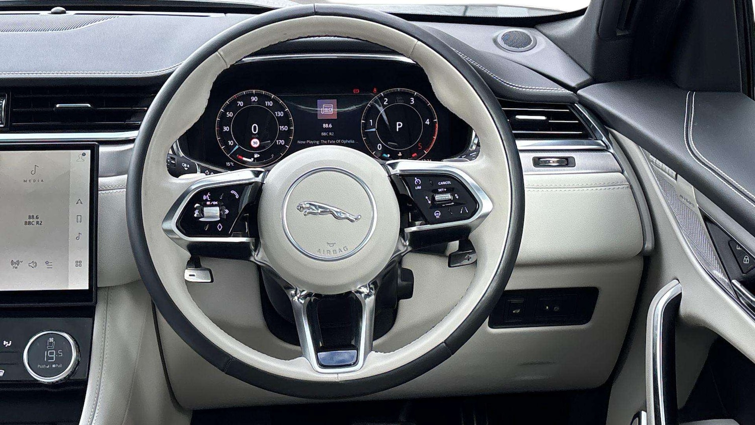 Used Jaguar F-Pace 2023 for sale - 76459935: Photo 15