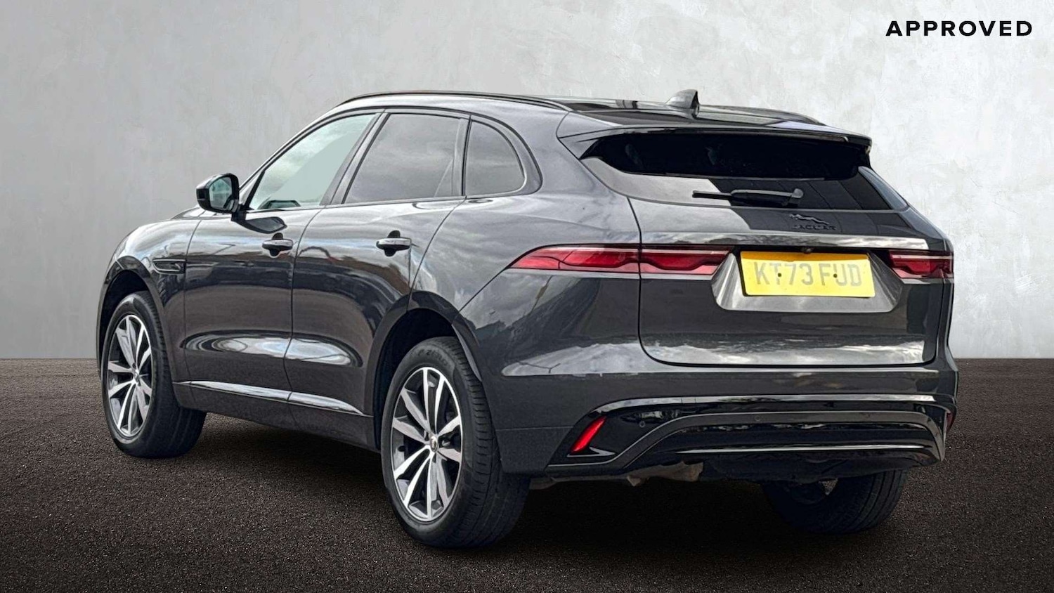 Used Jaguar F-Pace 2023 for sale - 76459935: Photo 2