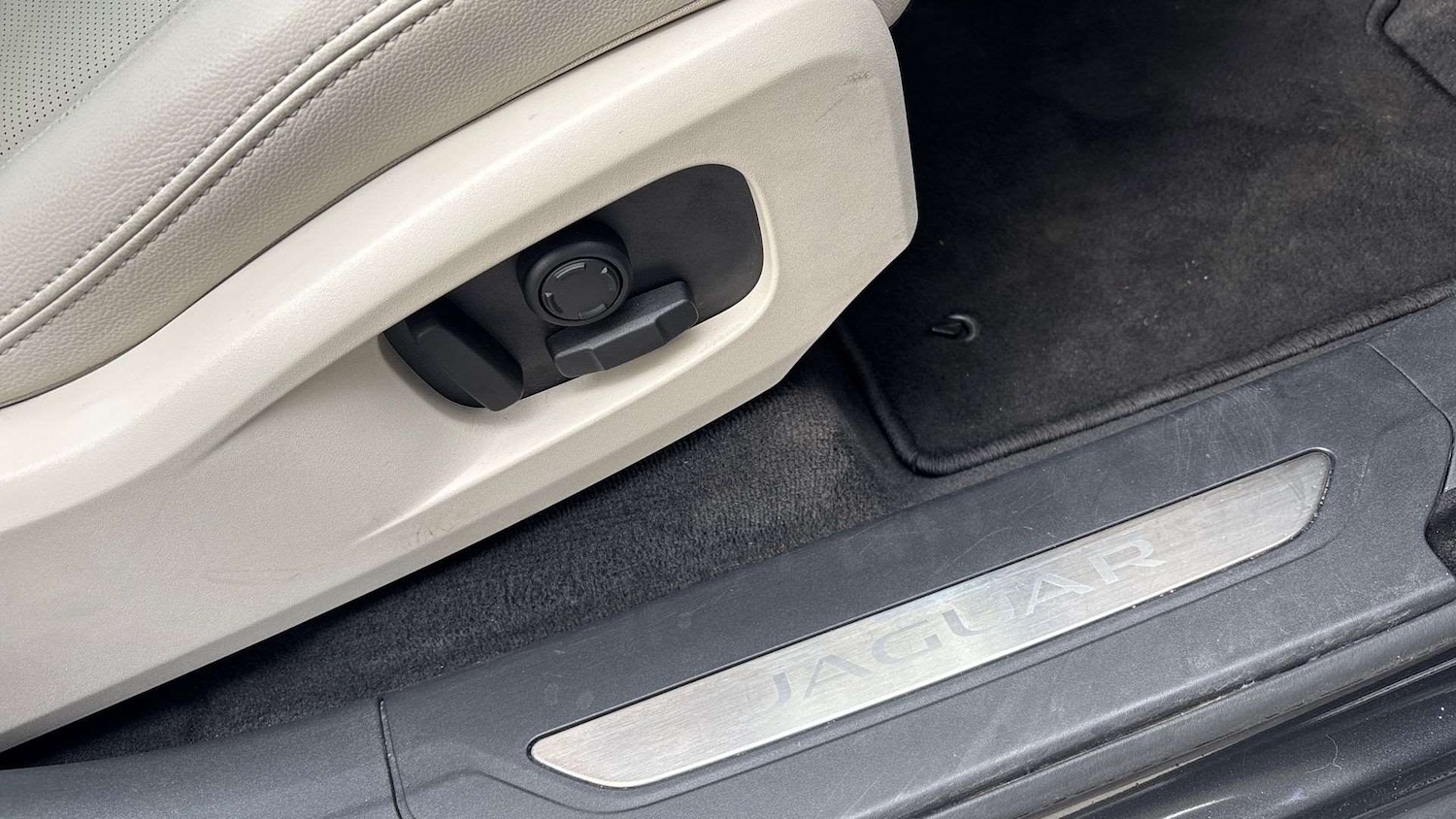 Used Jaguar F-Pace 2023 for sale - 76459935: Photo 23