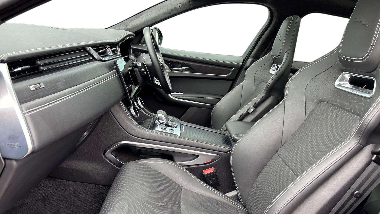 Used Jaguar F-Pace 2023 for sale - 76460322: Photo 3