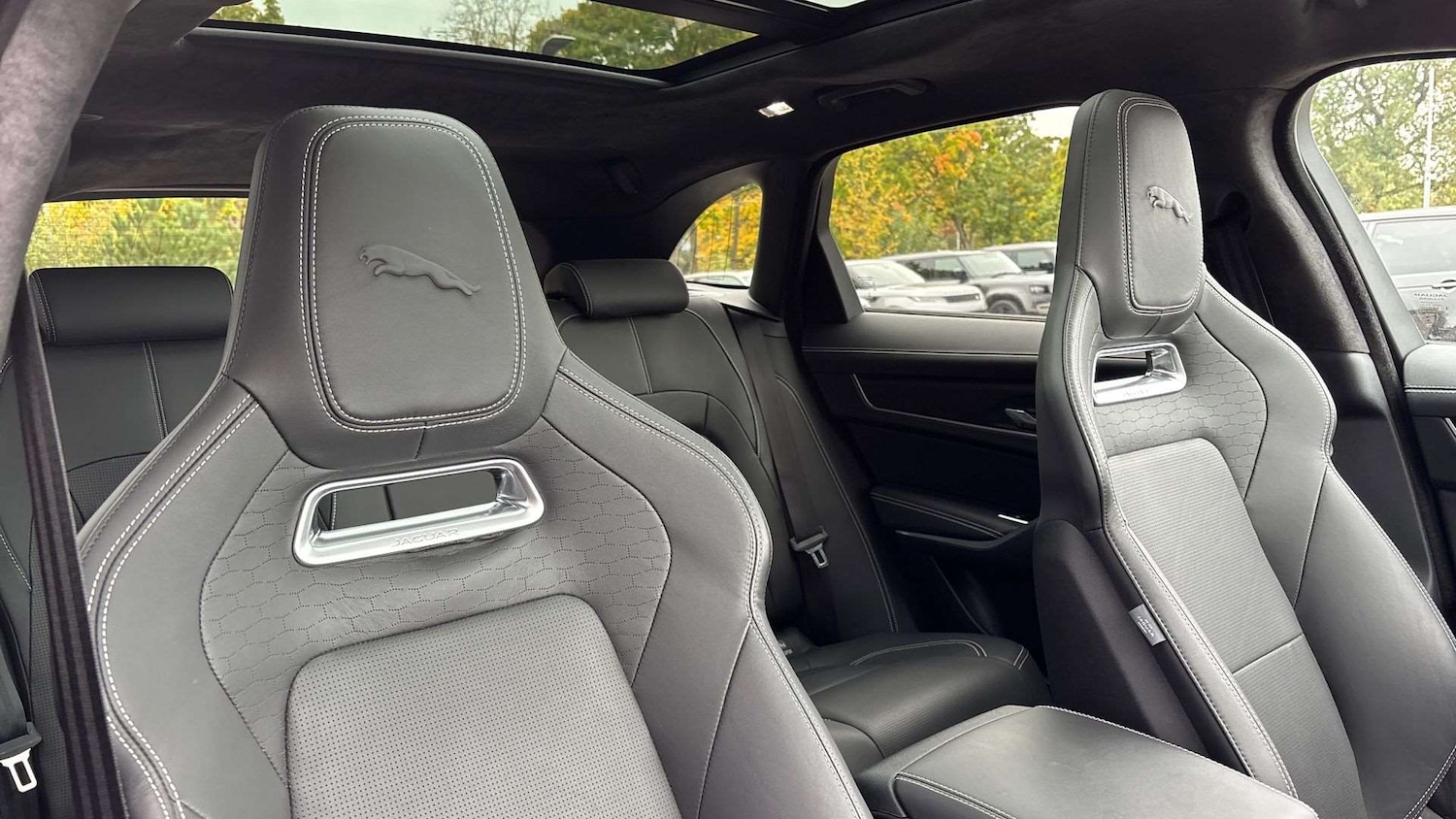 Used Jaguar F-Pace 2023 for sale - 76460322: Photo 35