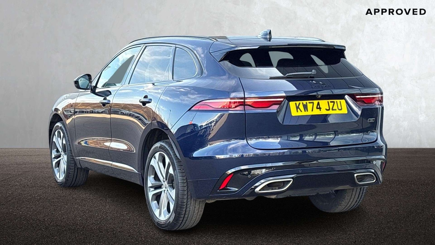 Used Jaguar F-Pace 2024 for sale - 77928817: Photo 2