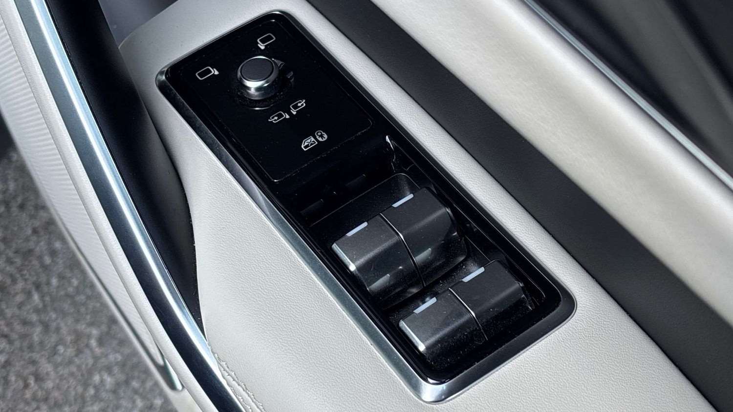 Used Jaguar F-Pace 2024 for sale - 77928817: Photo 34