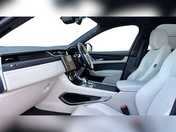 Used Jaguar F-Pace 2024 for sale - 77928817: Photo