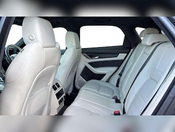 Used Jaguar F-Pace 2024 for sale - 77928817: Photo