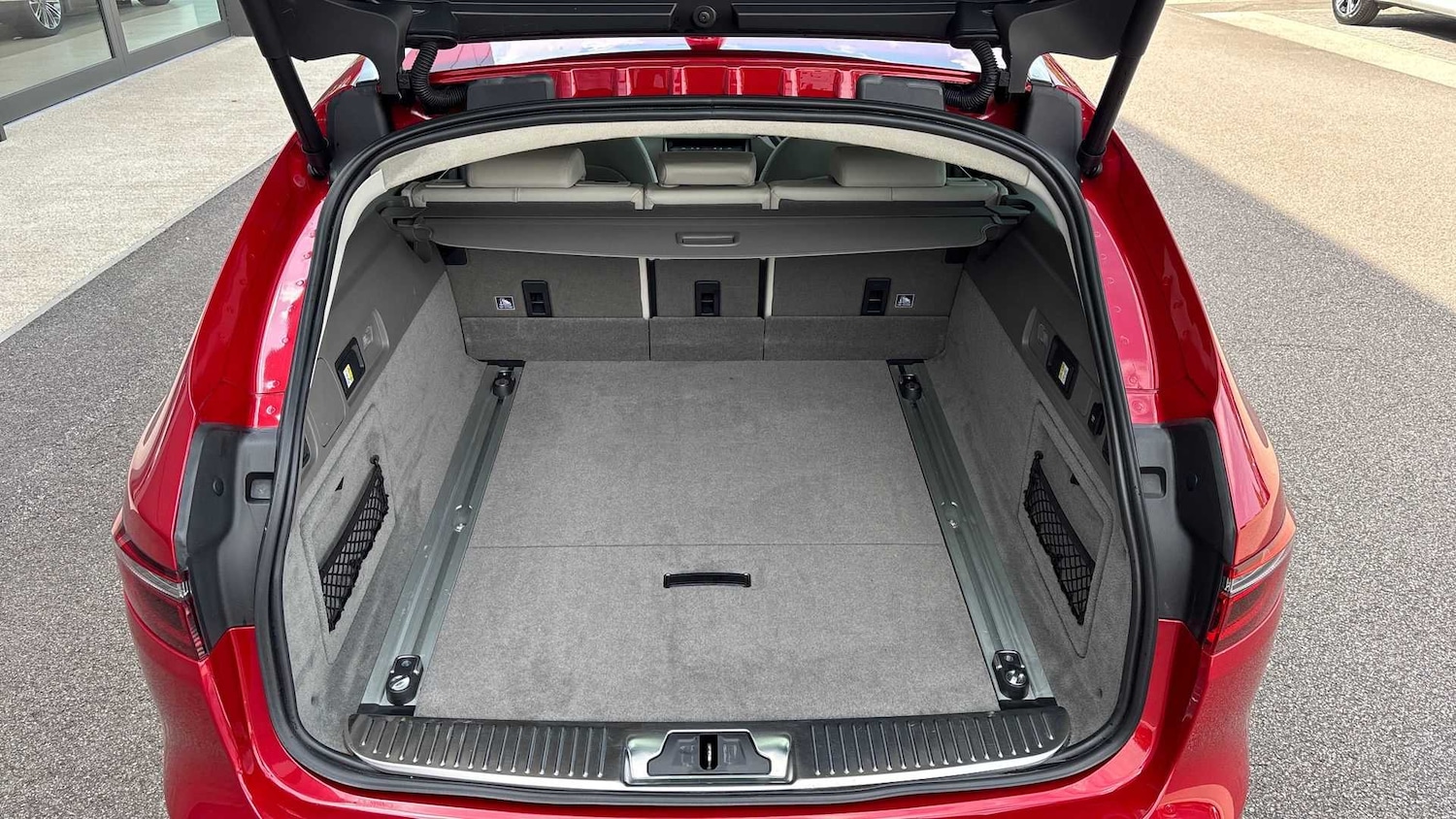 Used Jaguar XF 2018 for sale - 76460662: Photo 10