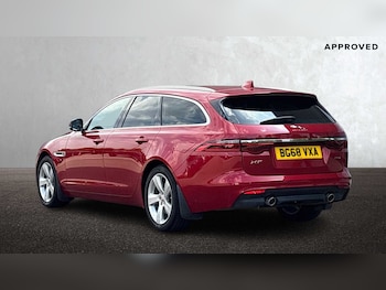 Used Jaguar XF 2018 for sale - 76460662: Photo