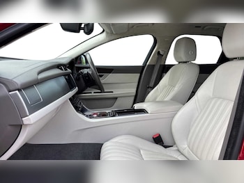 Used Jaguar XF 2018 for sale - 76460662: Photo