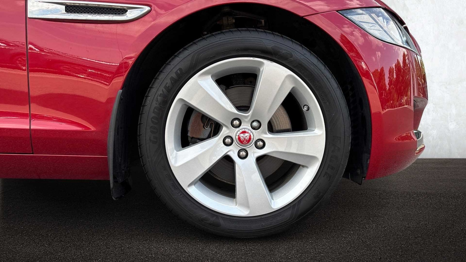 Used Jaguar XF 2018 for sale - 76460662: Photo 8