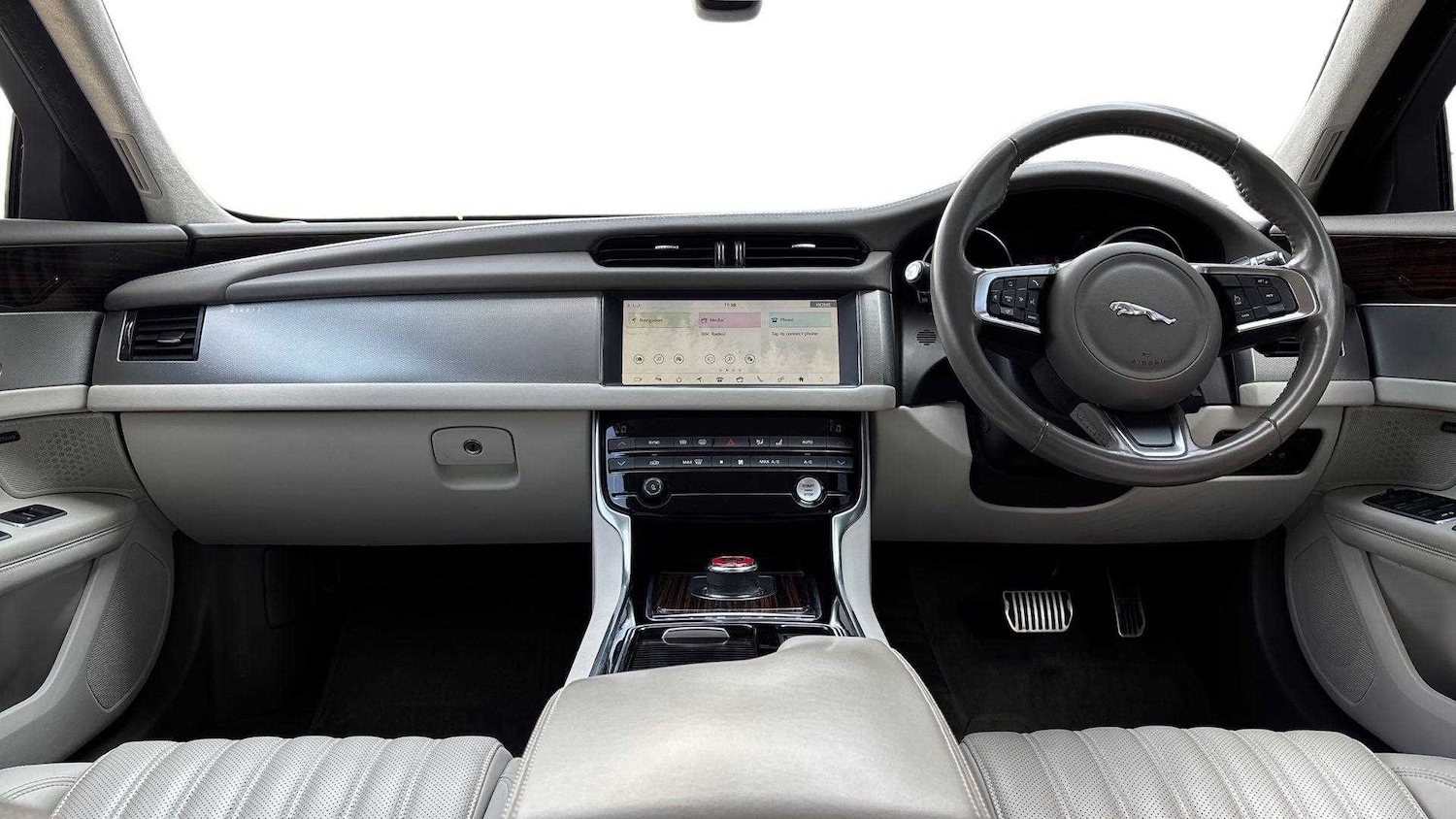 Used Jaguar XF 2018 for sale - 76460662: Photo 9