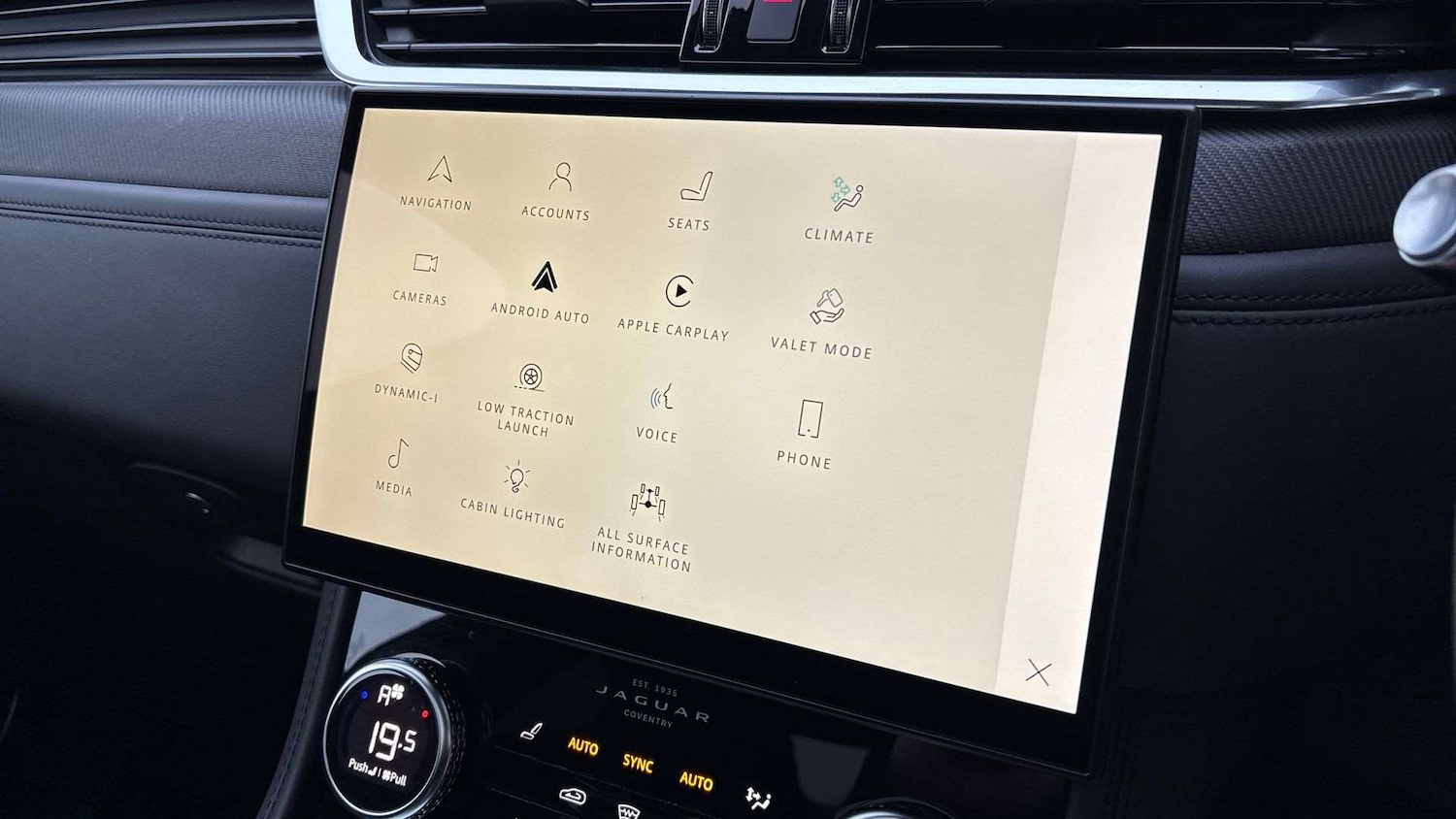 Used Jaguar F-Pace 2022 for sale - 77134940: Photo 34