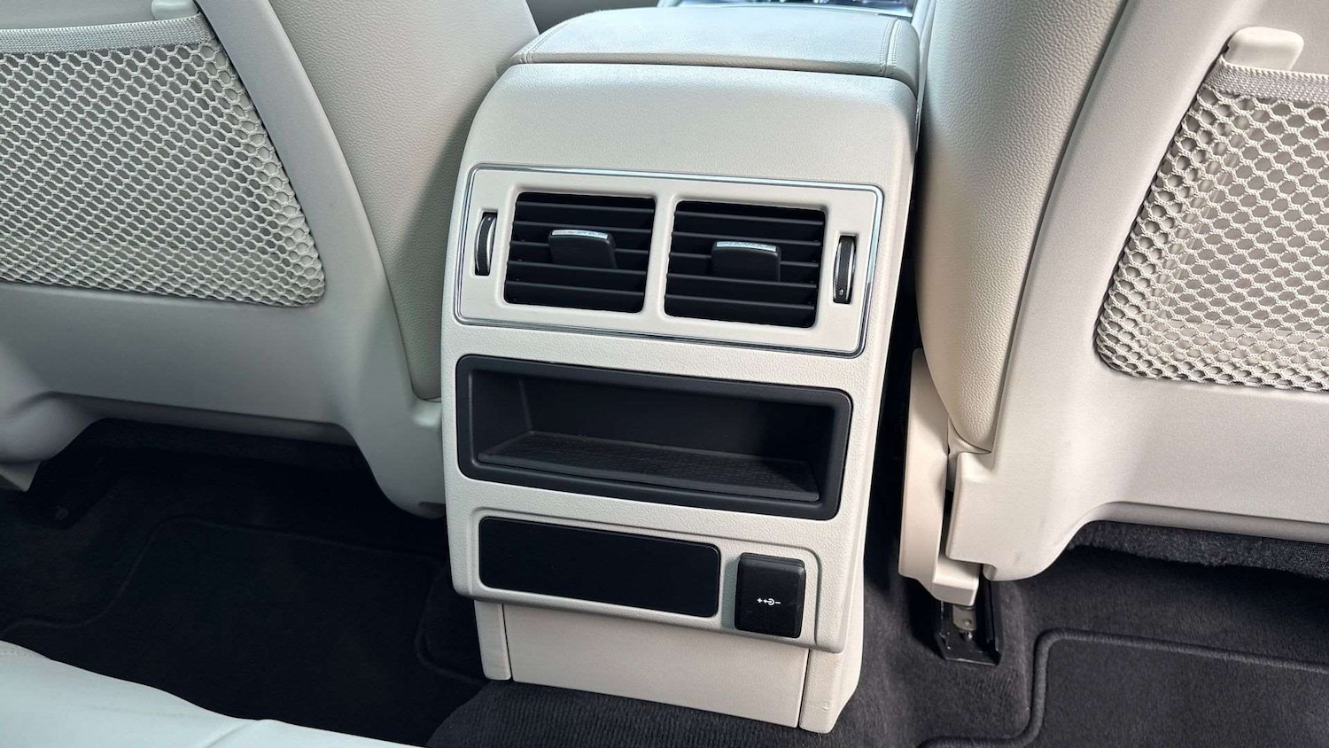 Used Jaguar F-Pace 2023 for sale - 76459952: Photo 18