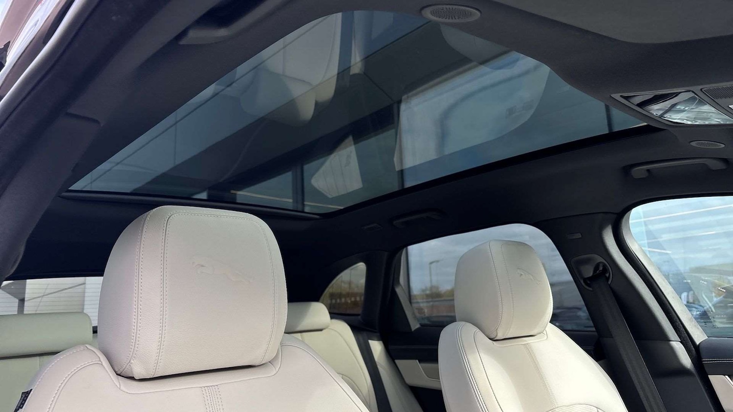 Used Jaguar F-Pace 2023 for sale - 76459952: Photo 22