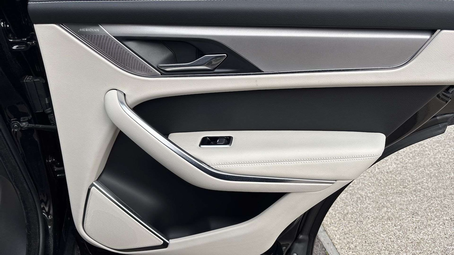 Used Jaguar F-Pace 2023 for sale - 76459952: Photo 29