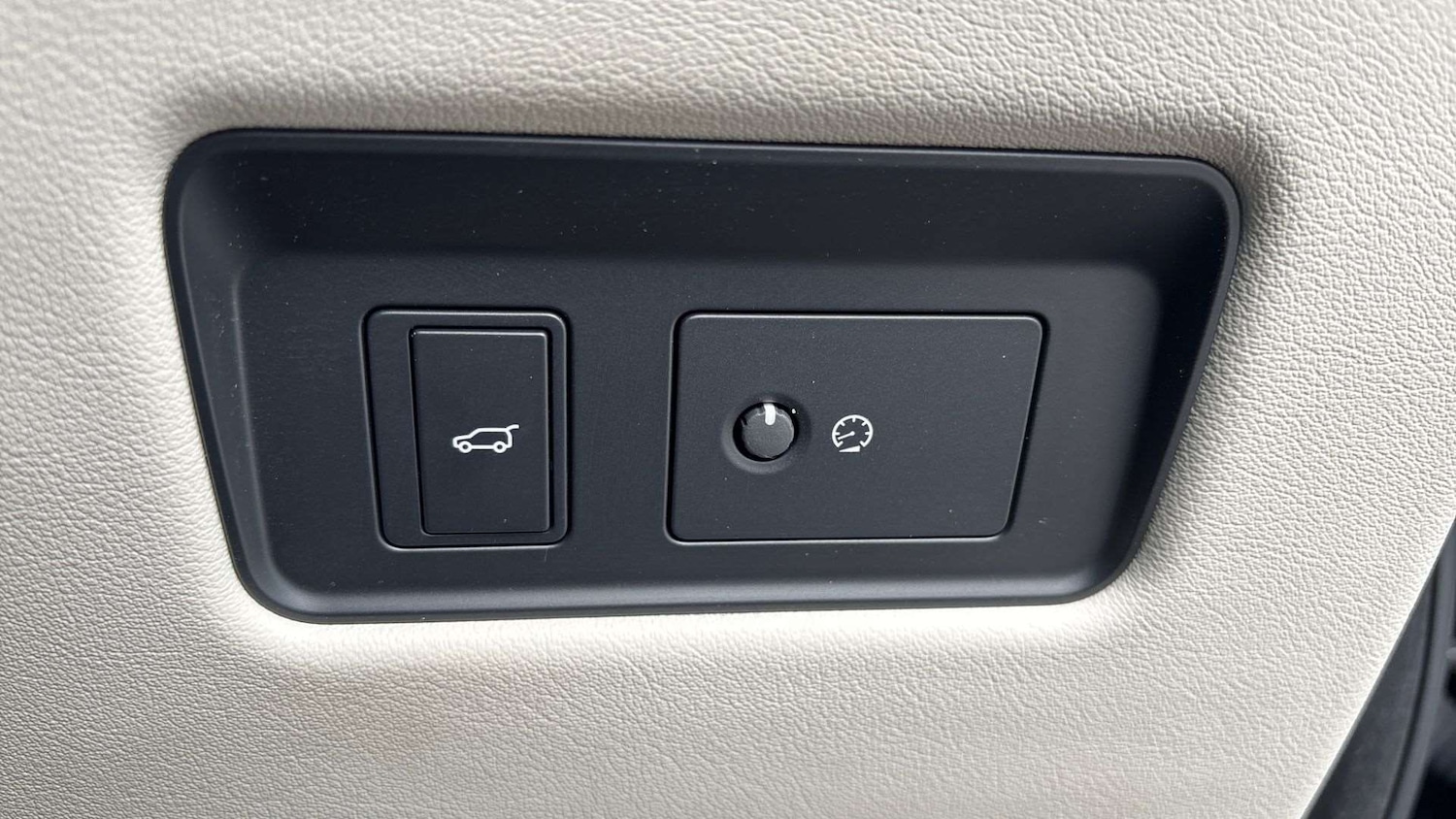 Used Jaguar F-Pace 2023 for sale - 76459952: Photo 31