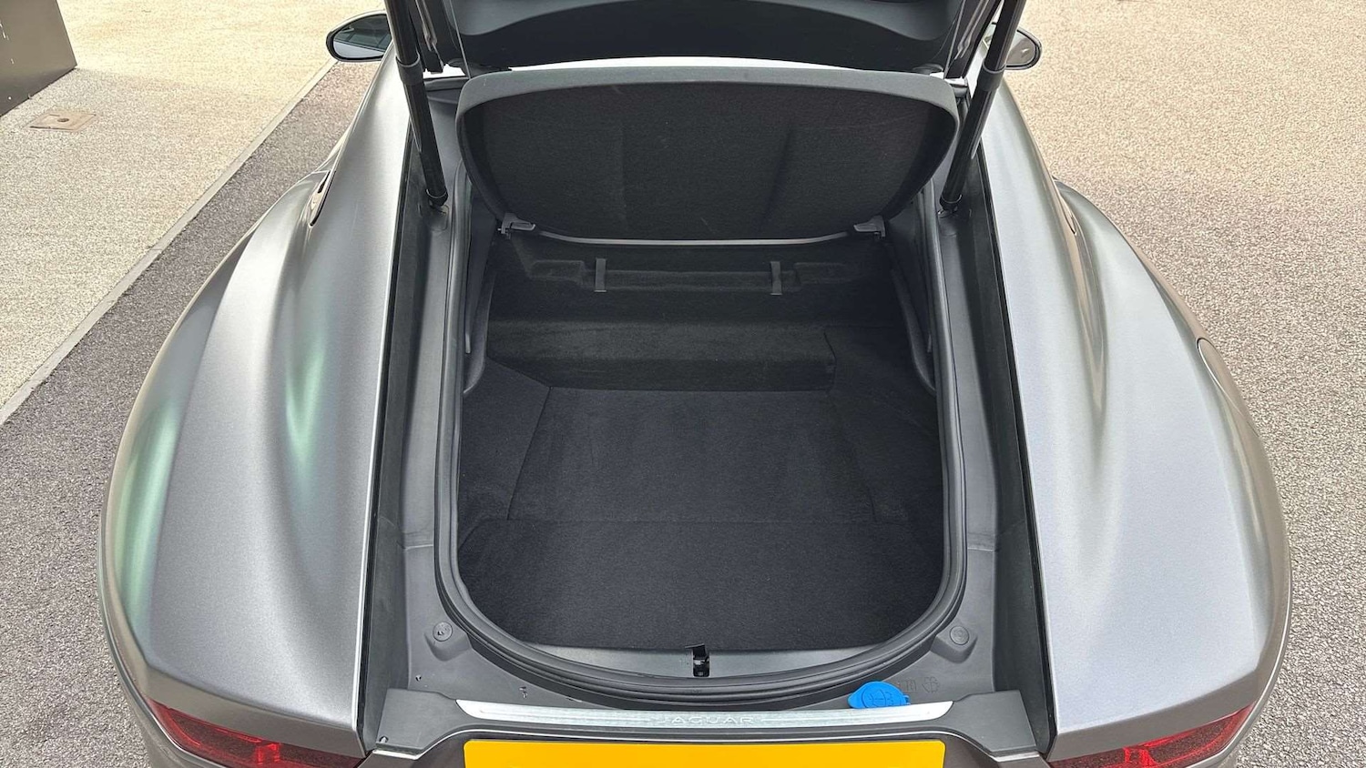 Used Jaguar F-Type 2023 for sale - 76459804: Photo 10