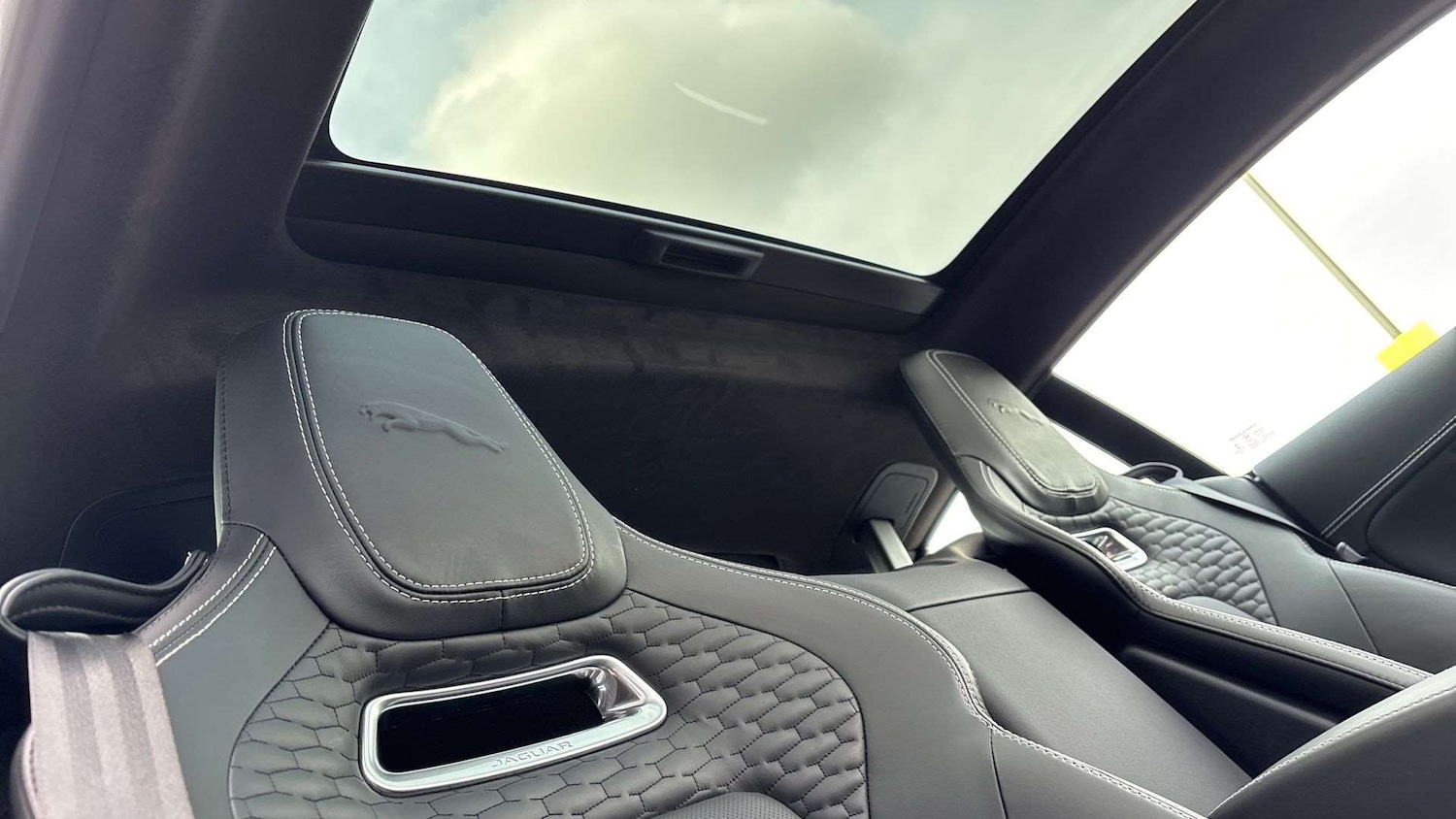 Used Jaguar F-Type 2023 for sale - 76459804: Photo 27