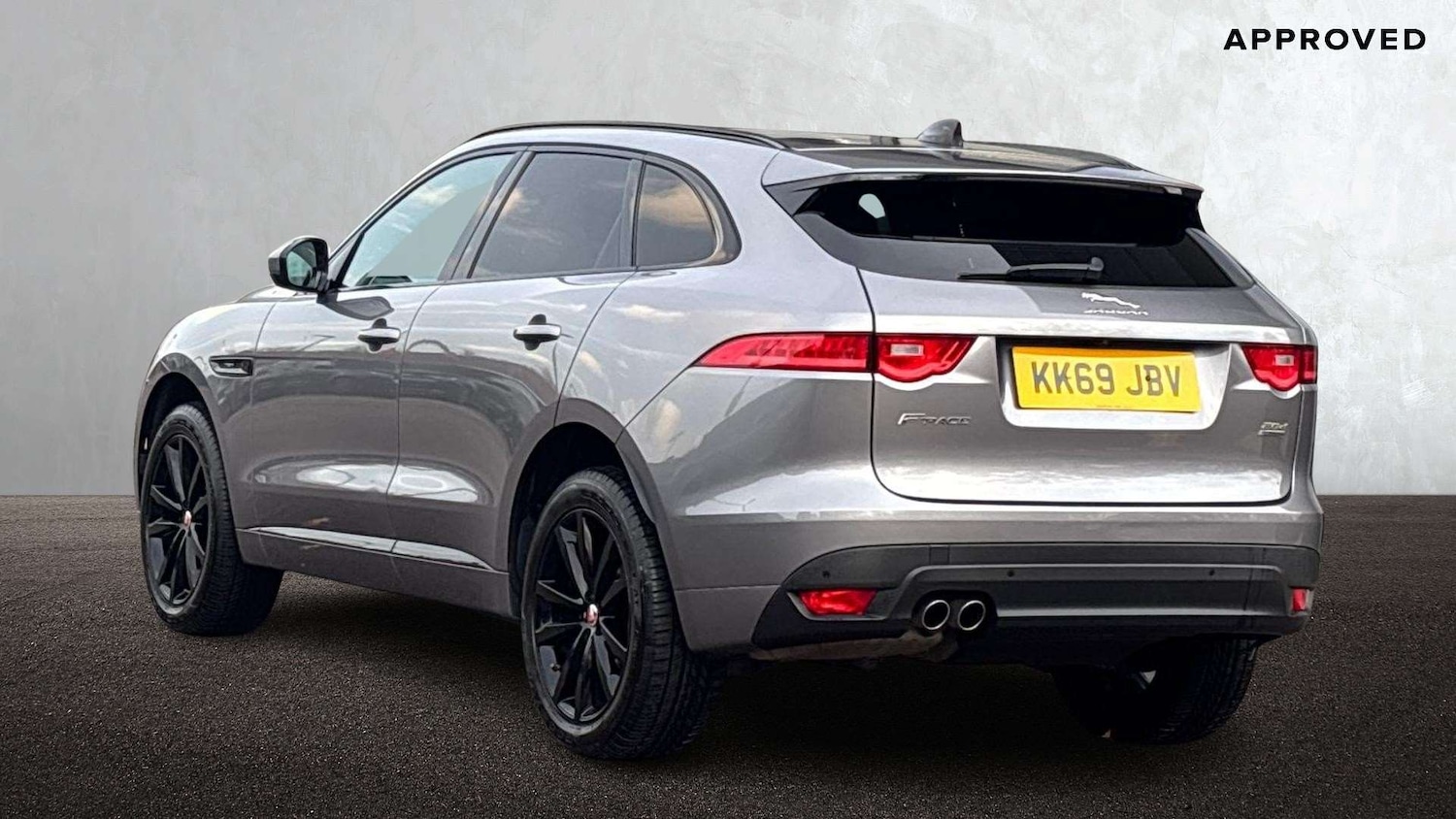 Used Jaguar F-Pace 2020 for sale - 76515705: Photo 2