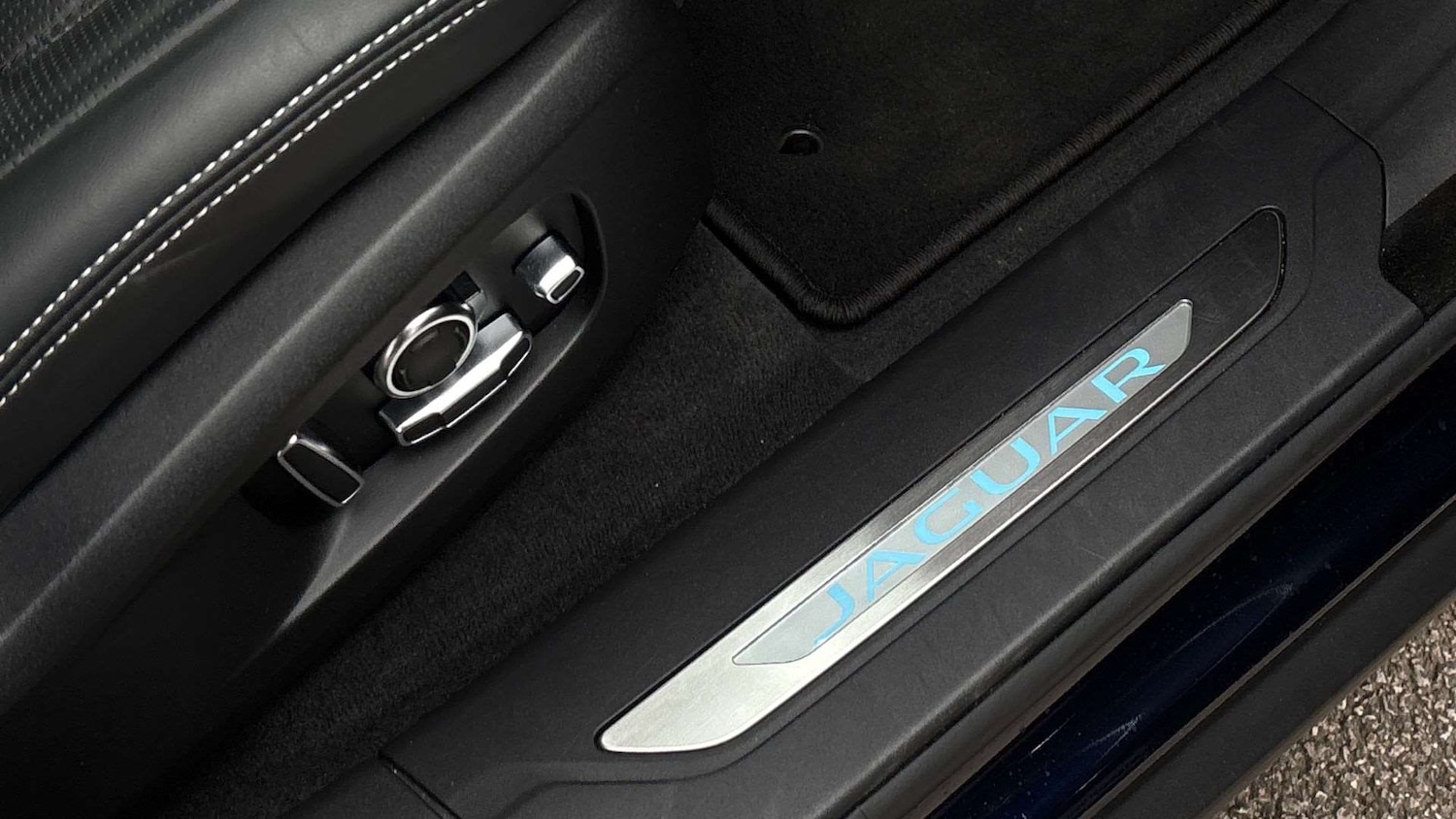 Used Jaguar F-Pace 2023 for sale - 77827365: Photo 23