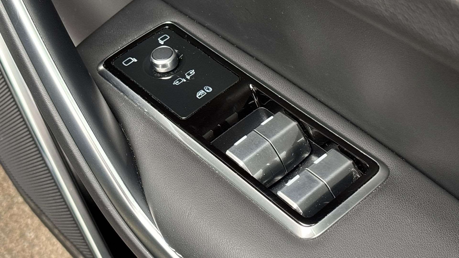 Used Jaguar F-Pace 2023 for sale - 77827365: Photo 34