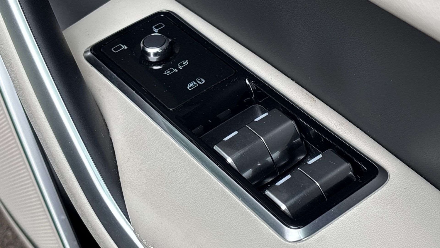 Used Jaguar F-Pace 2024 for sale - 76929028: Photo 33