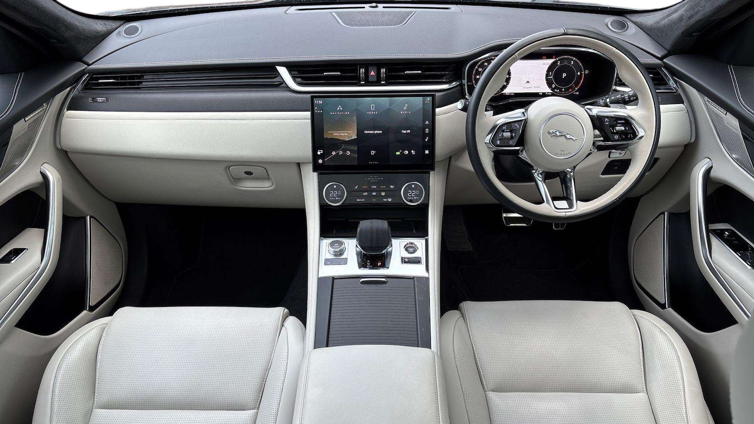 Used Jaguar F-Pace 2024 for sale - 76929028: Photo 9