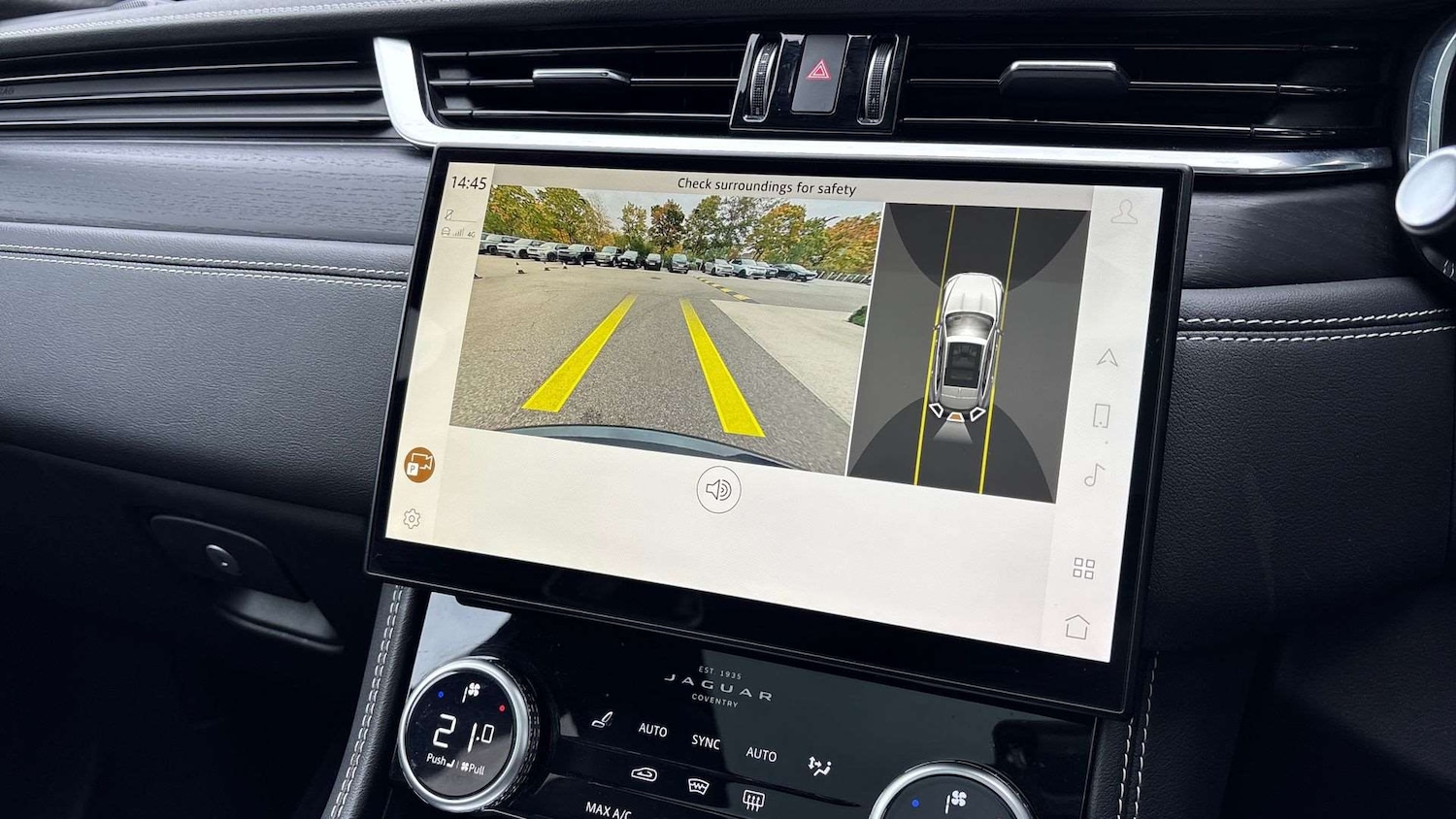 Used Jaguar F-Pace 2023 for sale - 76889855: Photo 12