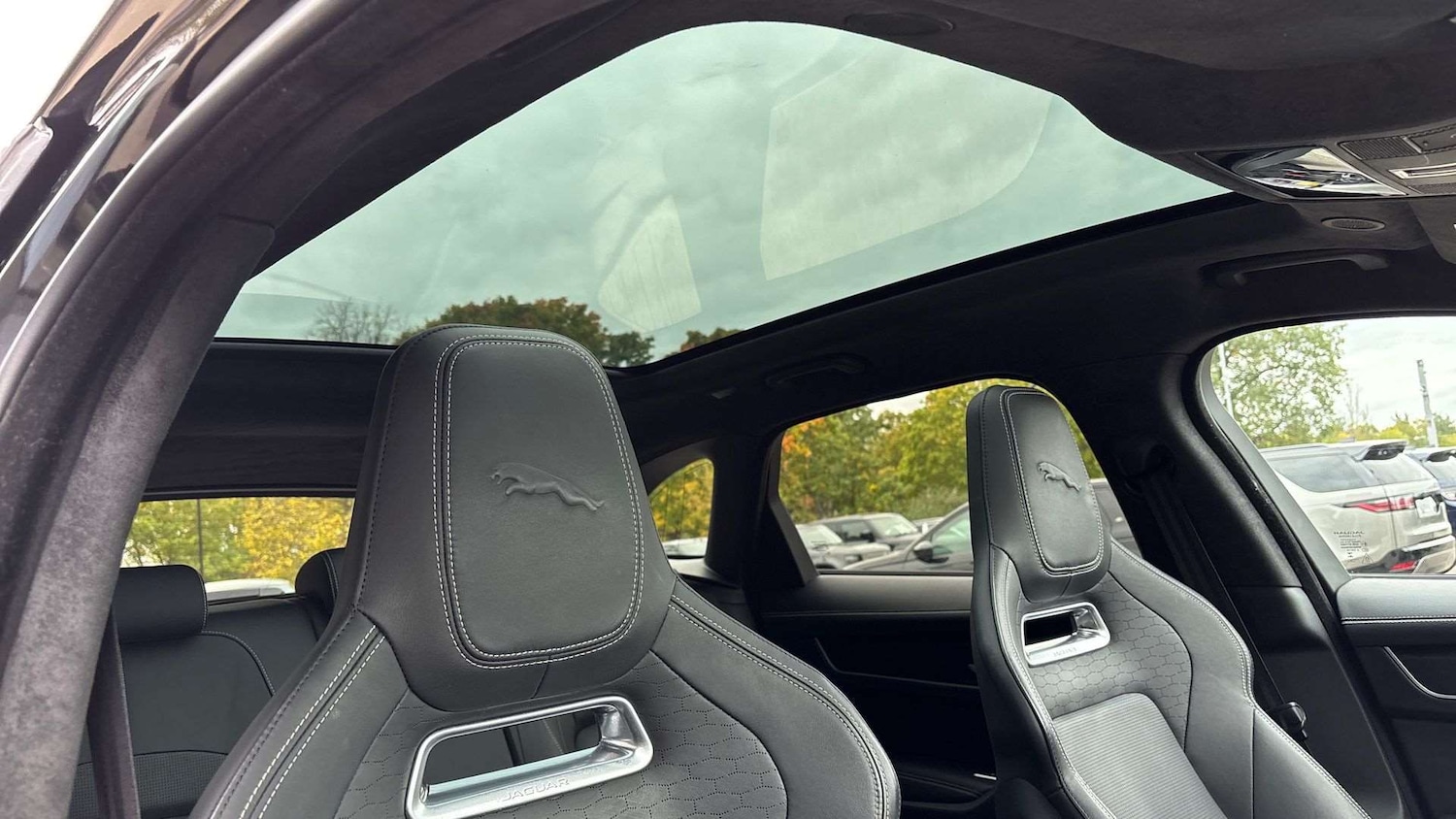 Used Jaguar F-Pace 2023 for sale - 76889855: Photo 22