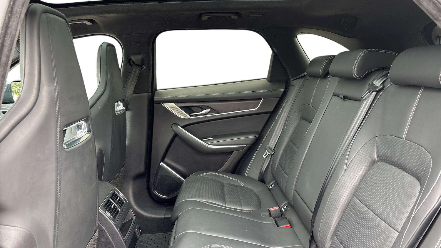 Used Jaguar F-Pace 2023 for sale - 76889855: Photo 4