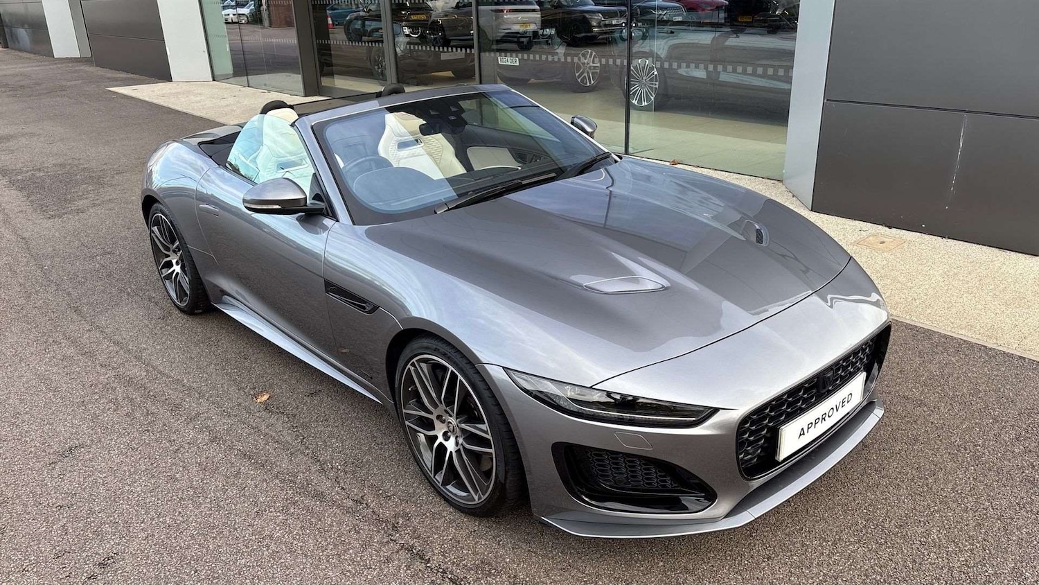 Used Jaguar F-Type 2024 for sale - 76460608: Photo 24