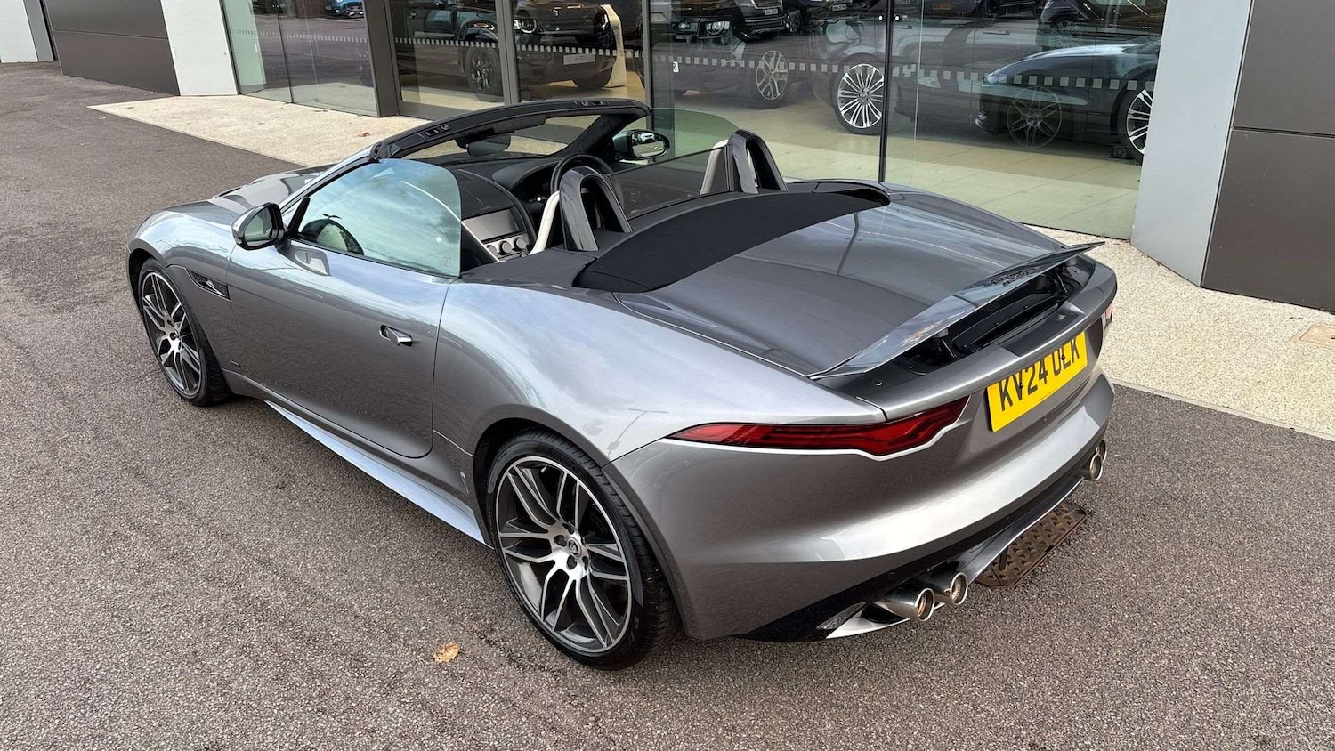 Used Jaguar F-Type 2024 for sale - 76460608: Photo 26