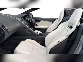 Used Jaguar F-Type 2024 for sale - 76460608: Photo