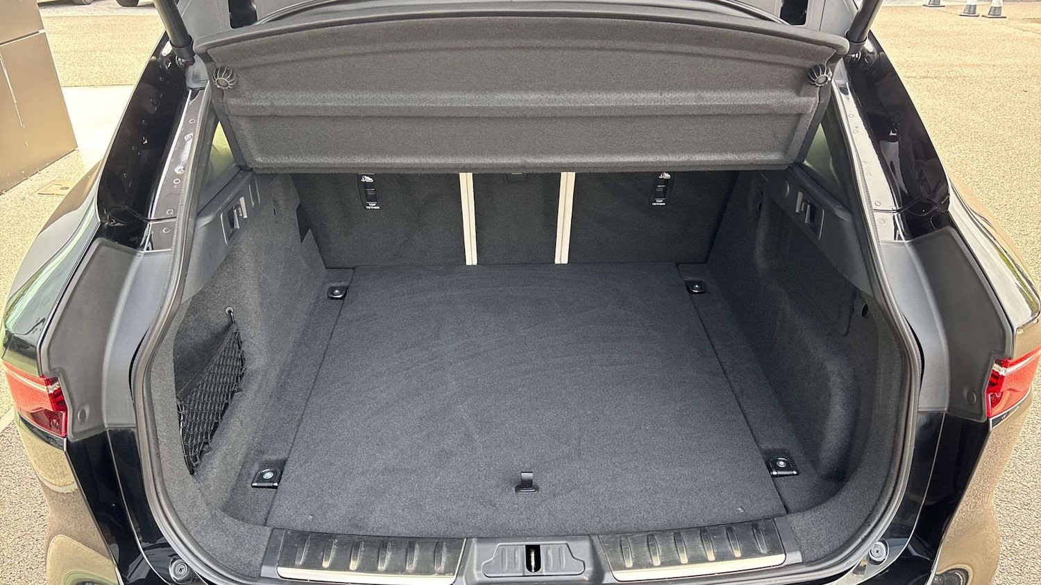 Used Jaguar F-Pace 2023 for sale - 77389997: Photo 10