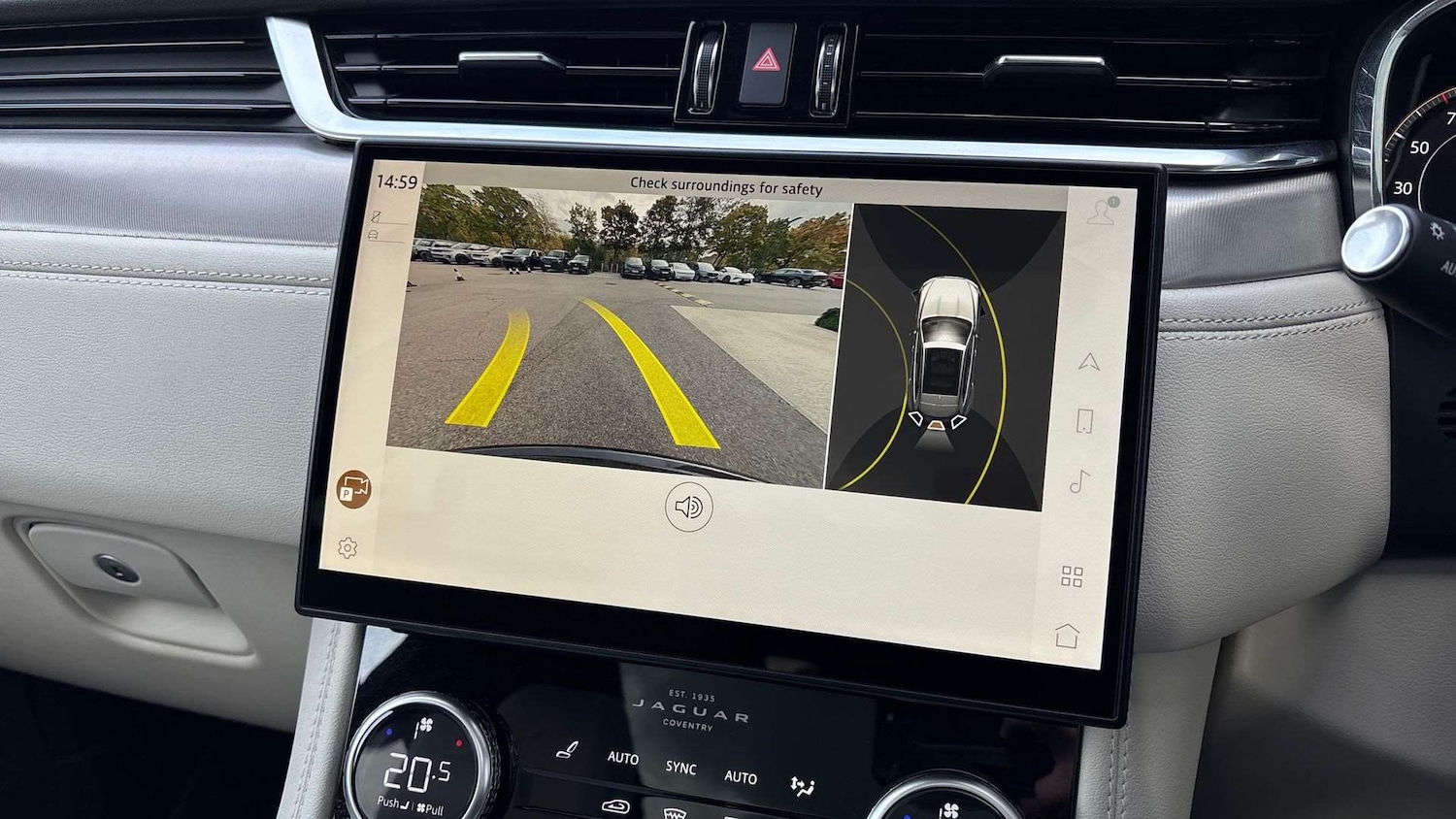 Used Jaguar F-Pace 2023 for sale - 77389997: Photo 12