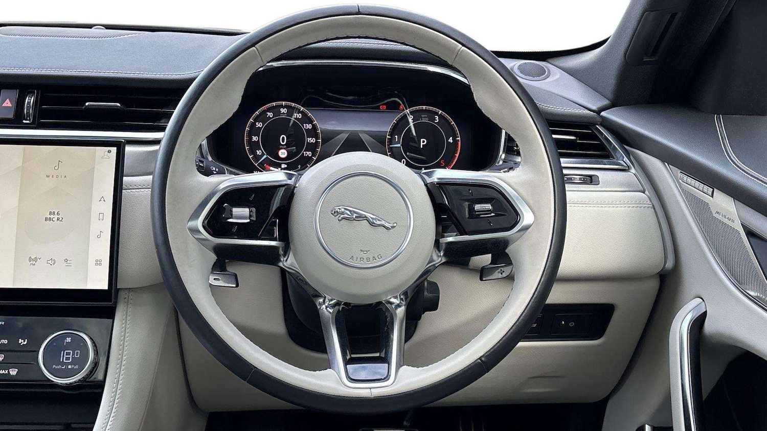 Used Jaguar F-Pace 2023 for sale - 77389997: Photo 15