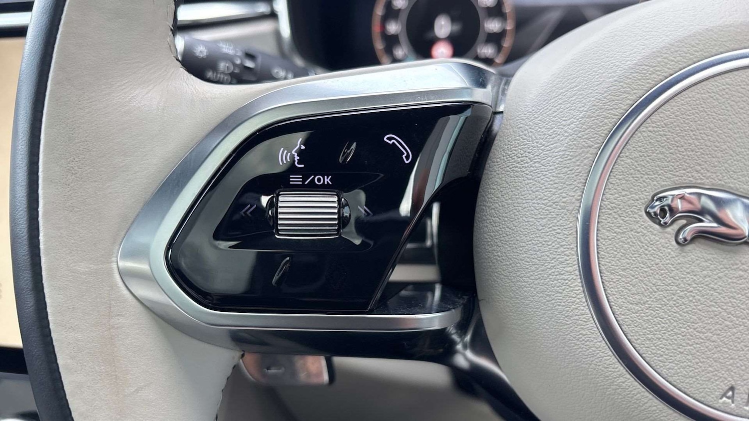 Used Jaguar F-Pace 2023 for sale - 77389997: Photo 34