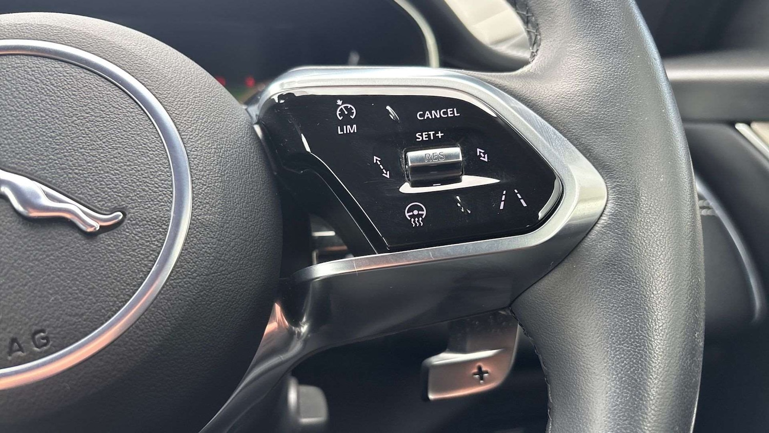 Used Jaguar F-Pace 2023 for sale - 76460056: Photo 31