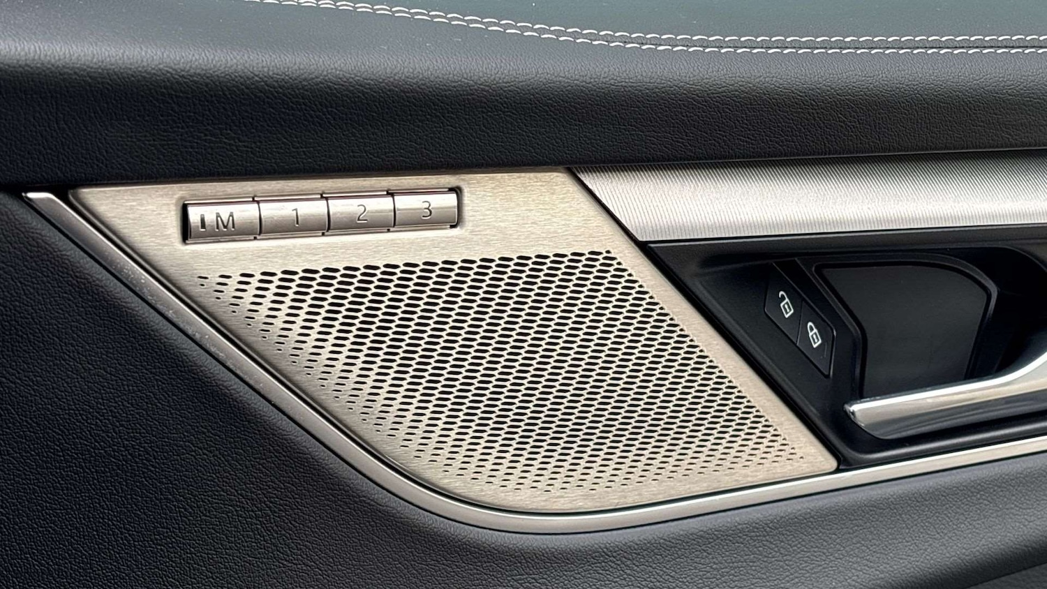 Used Jaguar F-Pace 2023 for sale - 76460056: Photo 33