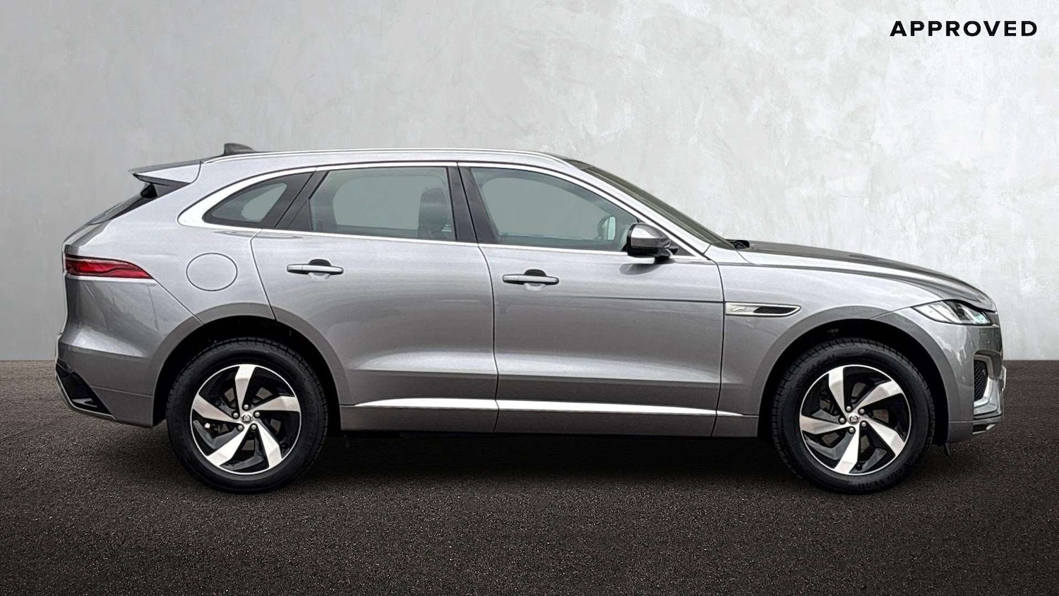 Used Jaguar F-Pace 2023 for sale - 76460056: Photo 5