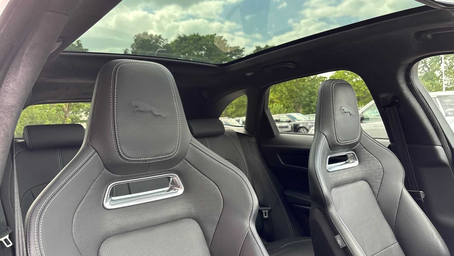 Used Jaguar F-Pace 2023 for sale - 76460378: Photo 28