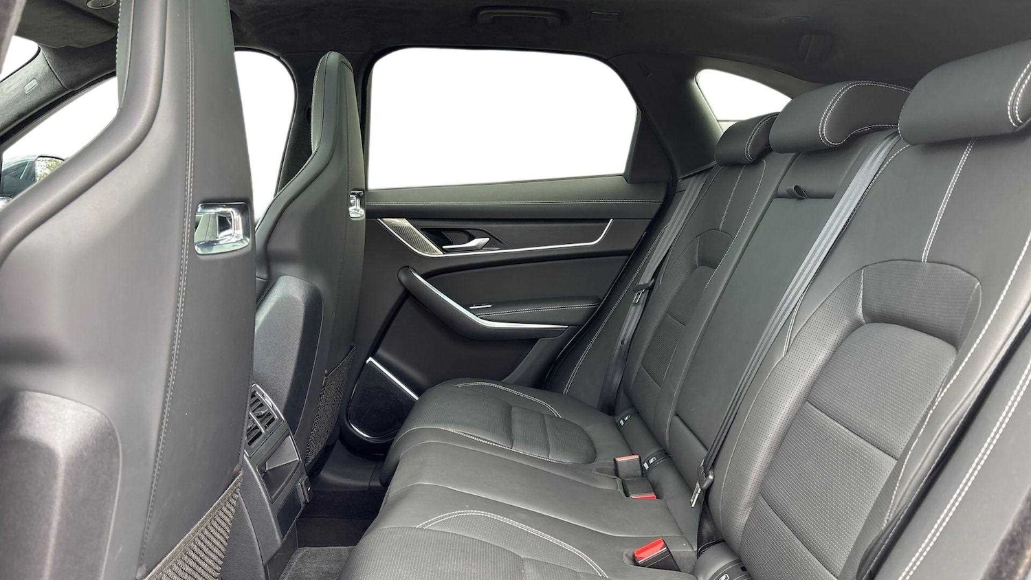 Used Jaguar F-Pace 2023 for sale - 76460378: Photo 4