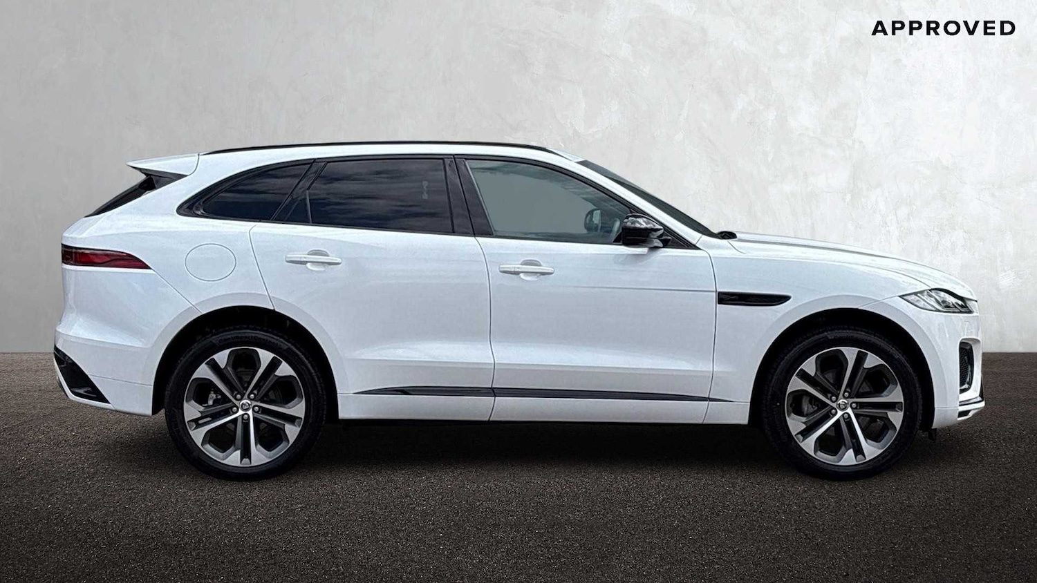 Used Jaguar F-Pace 2023 for sale - 76460378: Photo 5