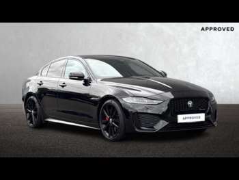 2024 - 2.0 D200 R-Dynamic SE Black 4dr Auto