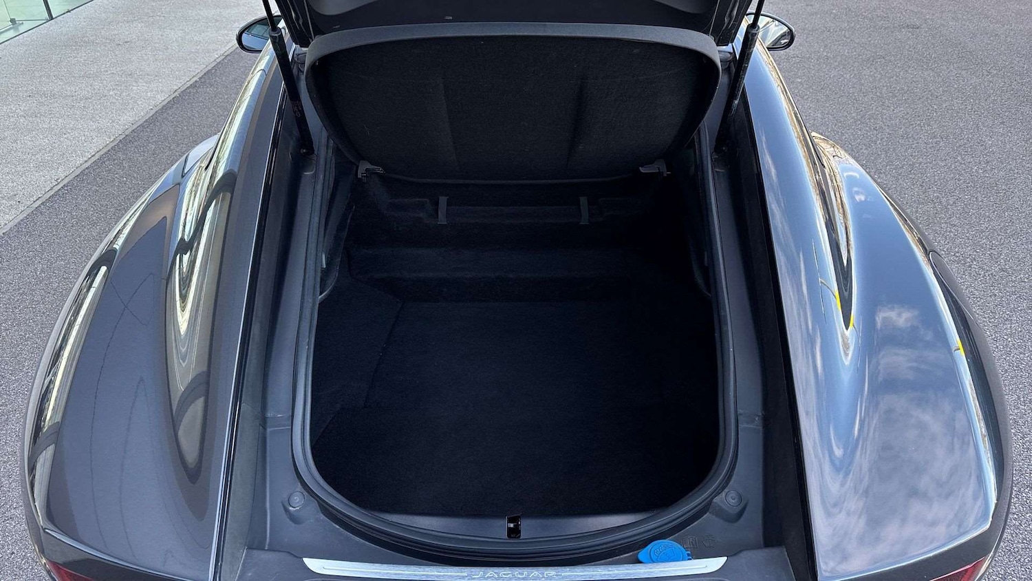 Used Jaguar F-Type 2023 for sale - 77827367: Photo 10